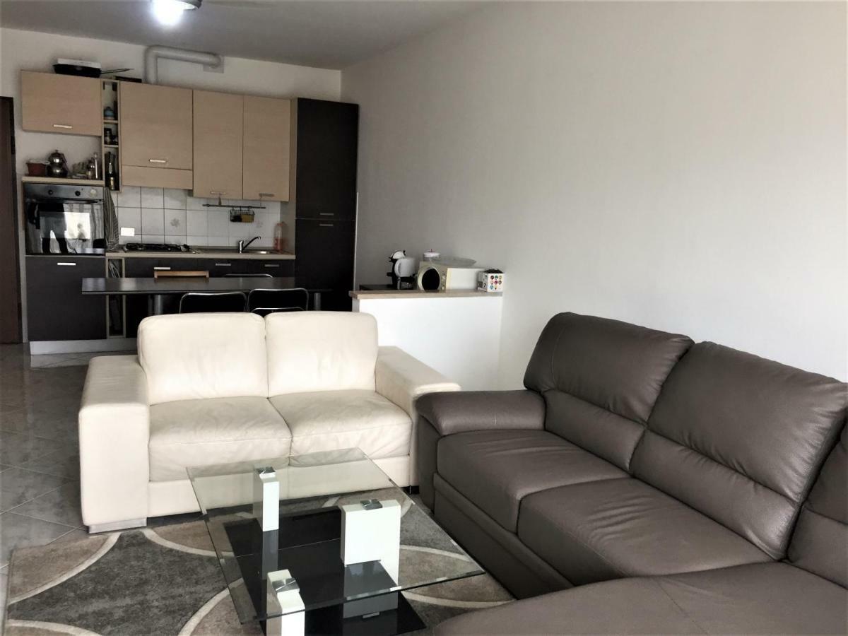 Leisure & Relaxing Apartment Côme Esterno foto